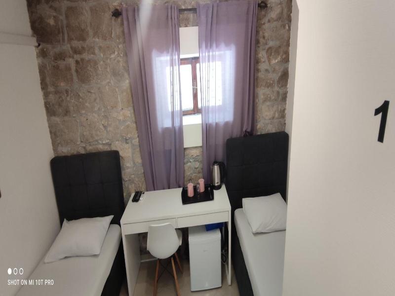 Rooms Pama image