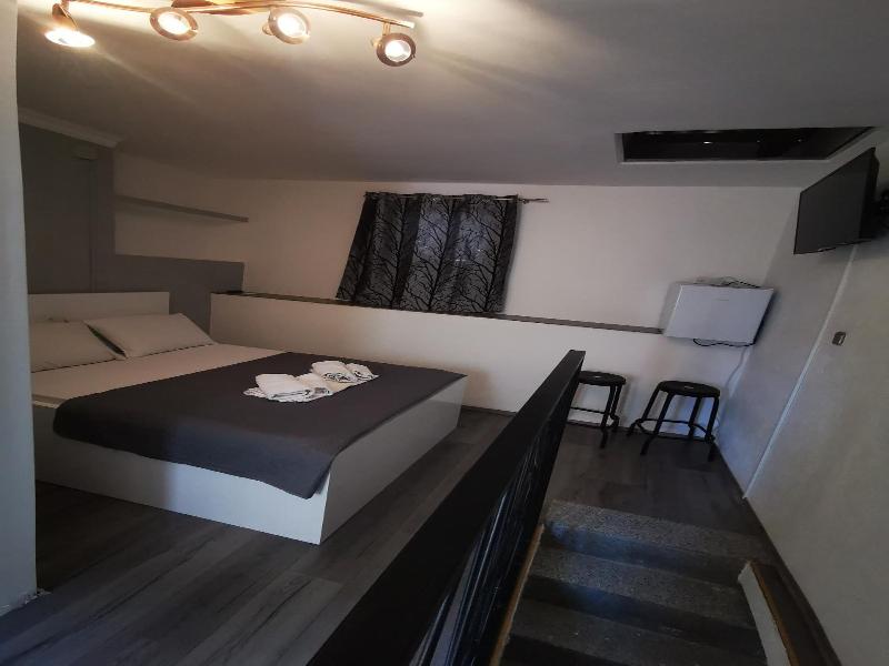 Rooms Pama image