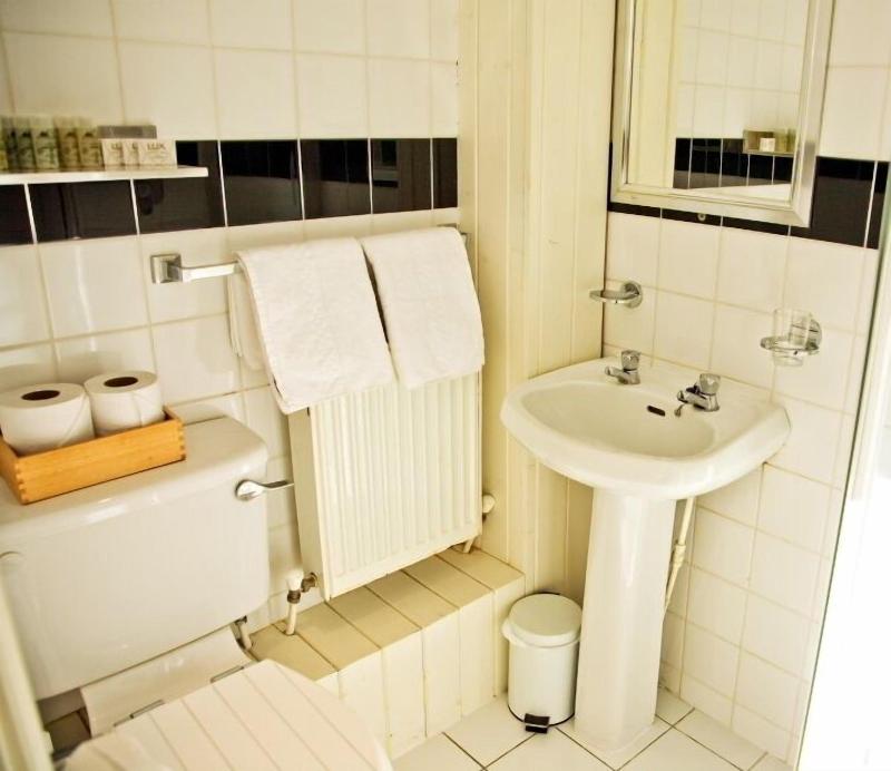 Kellys Hotel - Adults Only image
