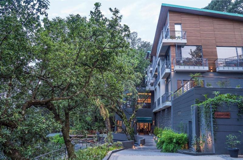 The Rosefinch Sarovar Portico image