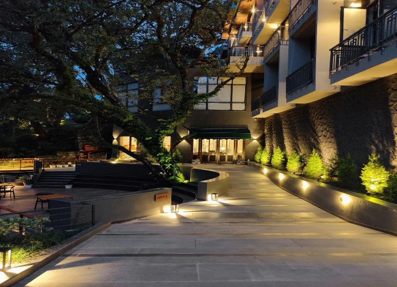 The Rosefinch Sarovar Portico image