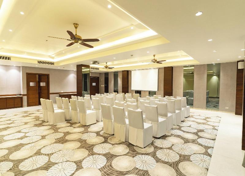The Rosefinch Sarovar Portico image