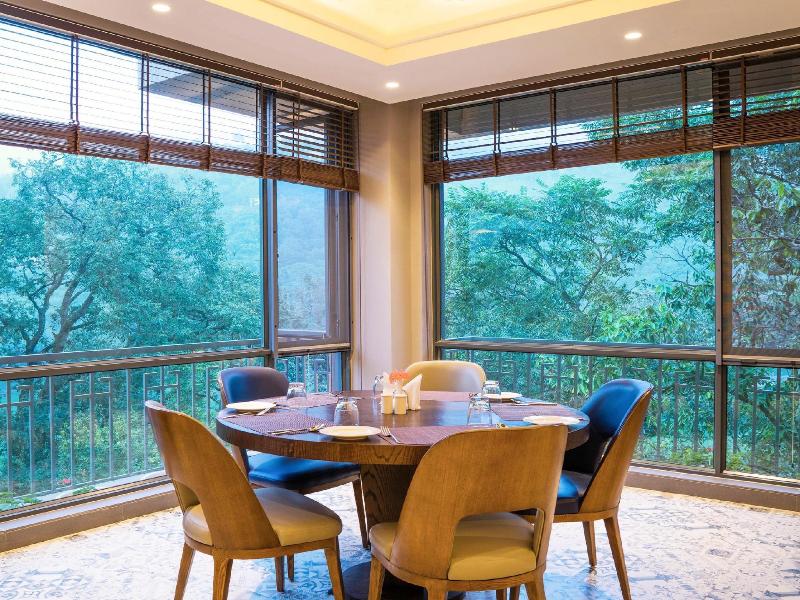 The Rosefinch Sarovar Portico image