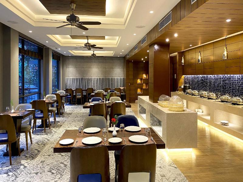 The Rosefinch Sarovar Portico image