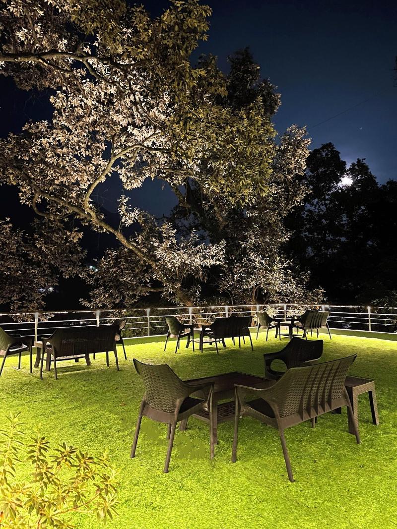 The Rosefinch Sarovar Portico image