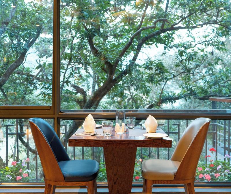The Rosefinch Sarovar Portico image