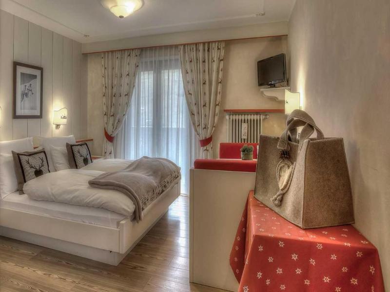Hotel Luianta image