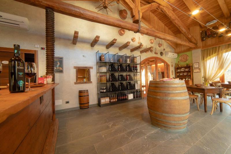 Wine-Farm La Source image