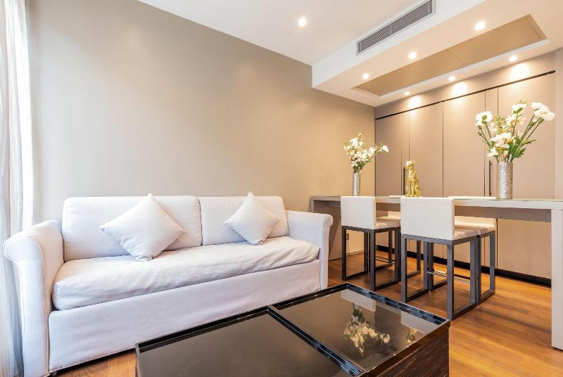 Milan Retreats Duomo Suites image