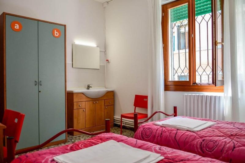 Ostello S. Fosca - CPU Venice Hostels image