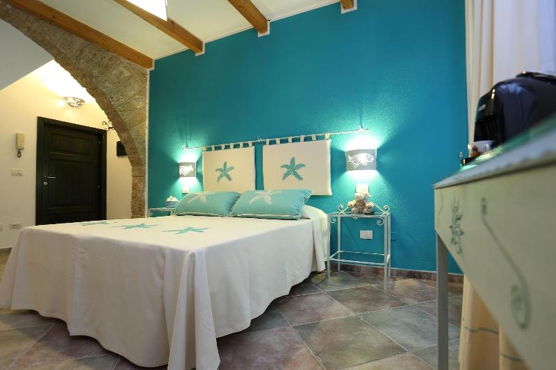 Palau De Rosa image