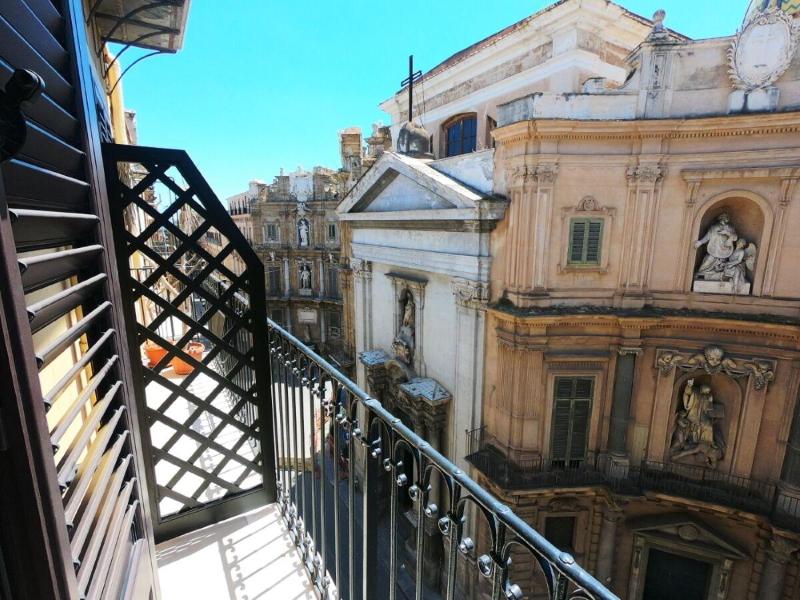 Villena Plaza image