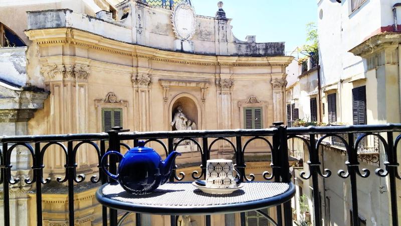 Villena Plaza image
