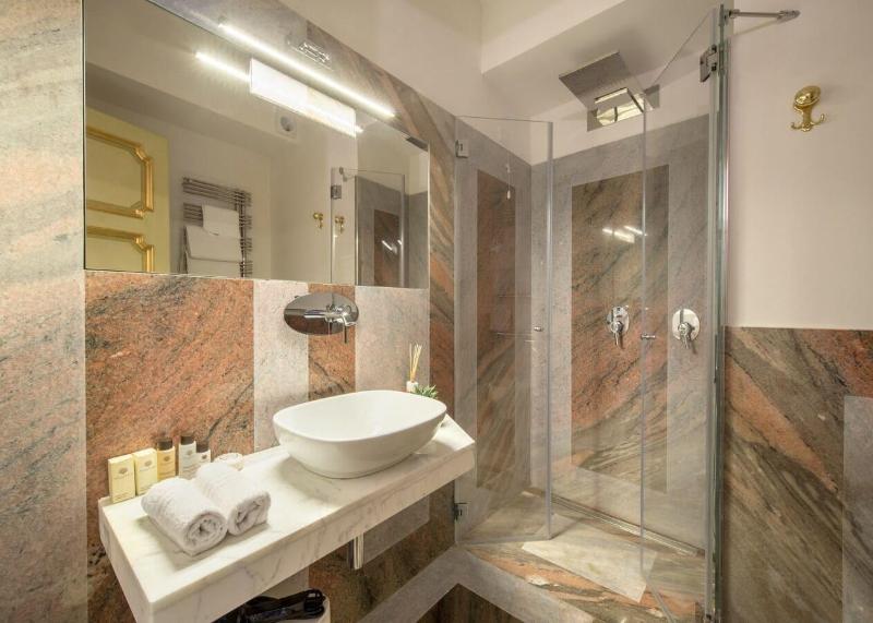 Da Rooms image