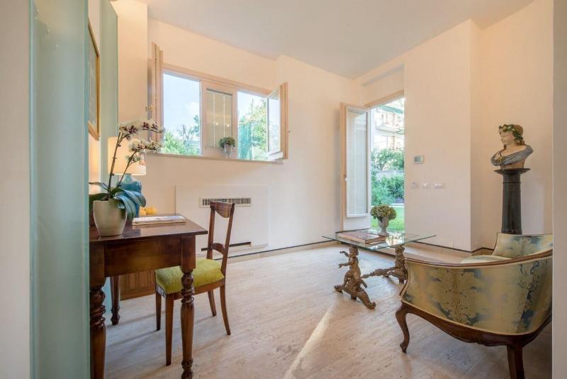 Da Rooms image