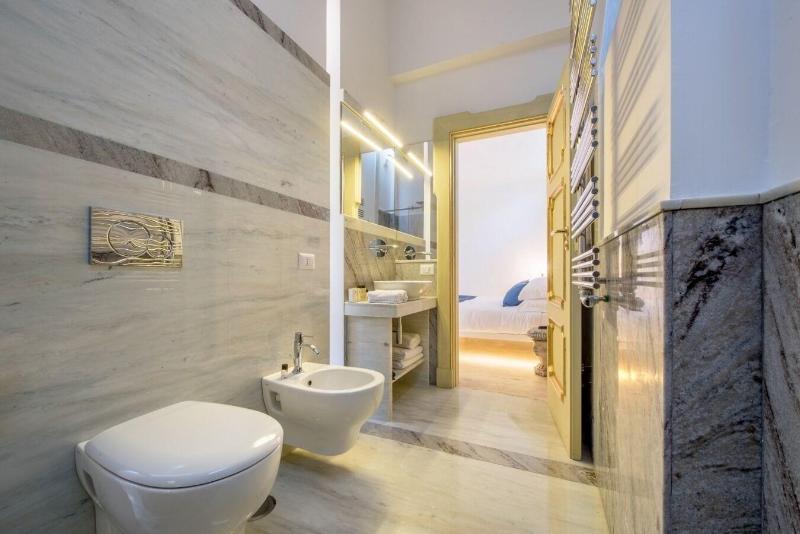 Da Rooms image