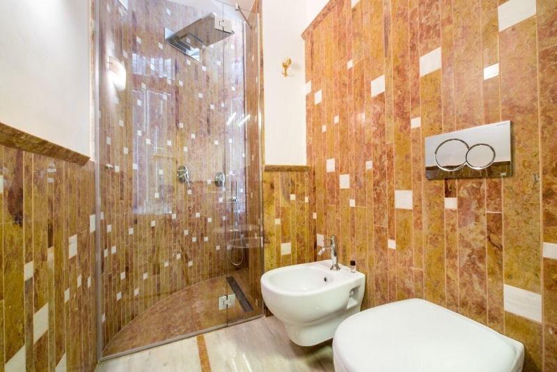 Da Rooms image