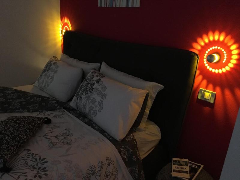 Intra Rooms image