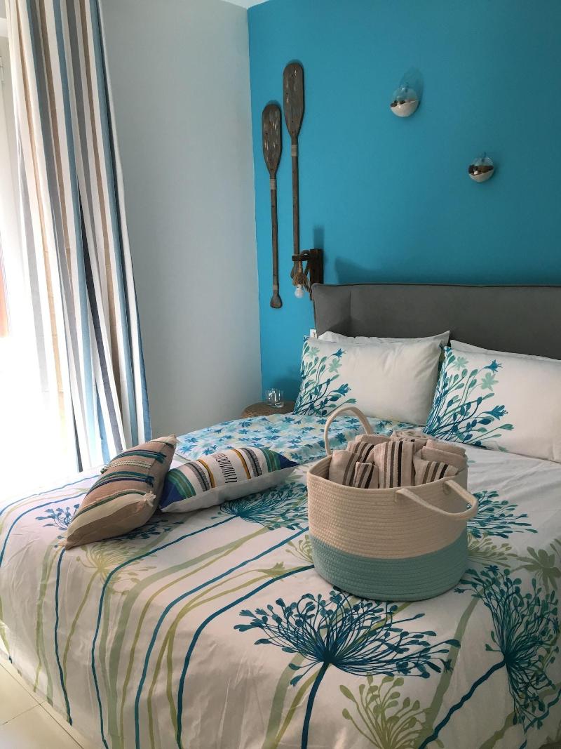 Intra Rooms image