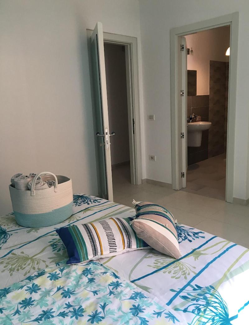 Intra Rooms image