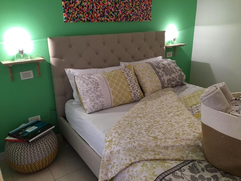 Intra Rooms image