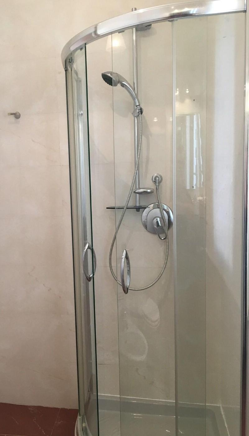 Intra Rooms image
