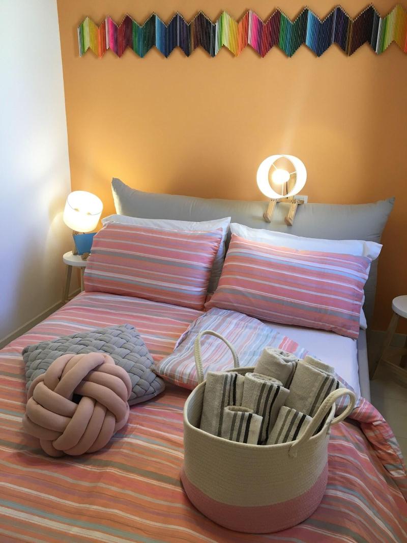 Intra Rooms image