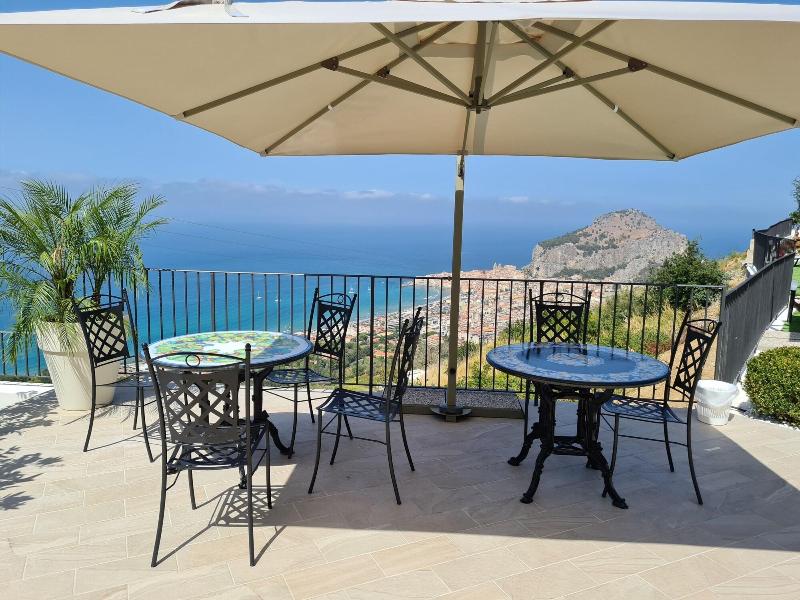 Skyview Cefalu image