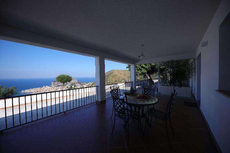 Skyview Cefalu image