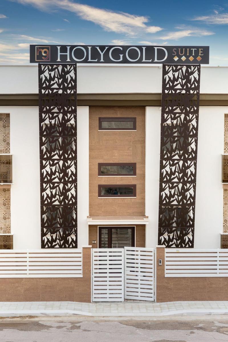 Holygold Suite image