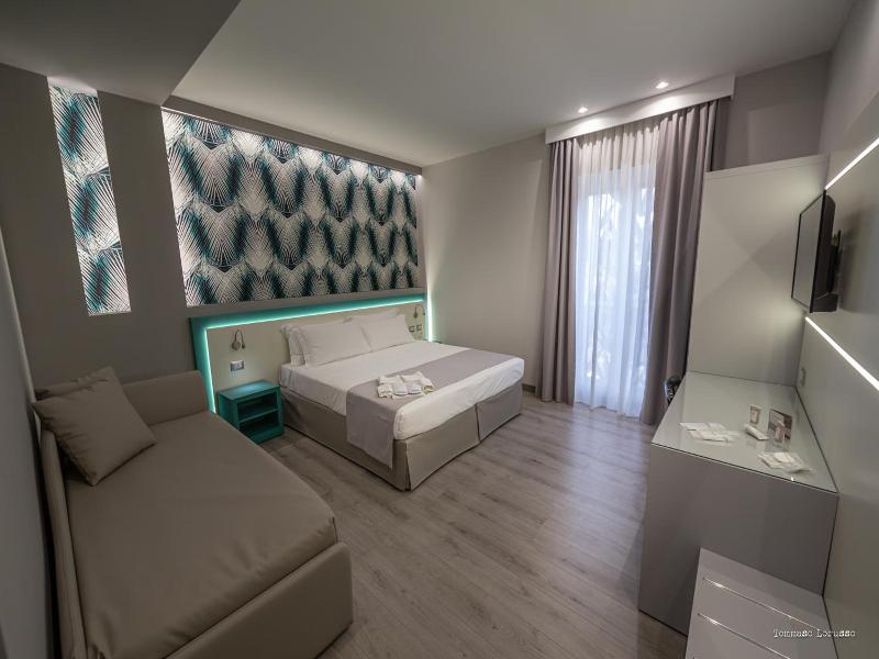 Holygold Suite image