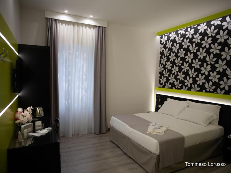 Holygold Suite image