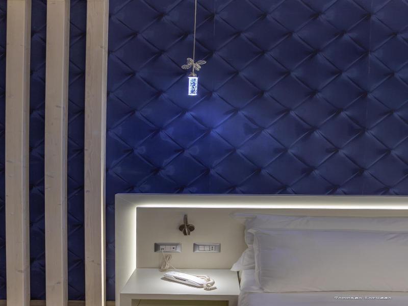 Holygold Suite image