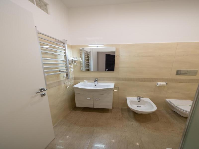Holygold Suite image