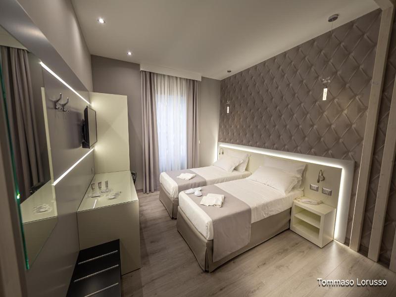 Holygold Suite image