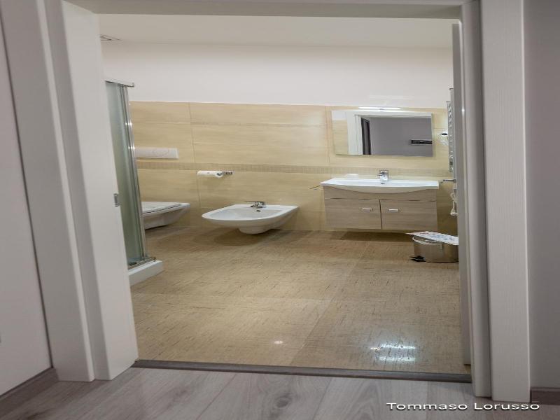 Holygold Suite image