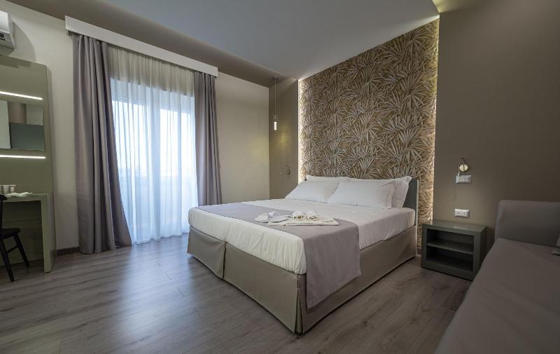 Holygold Suite image