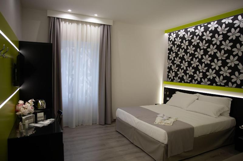 Holygold Suite image