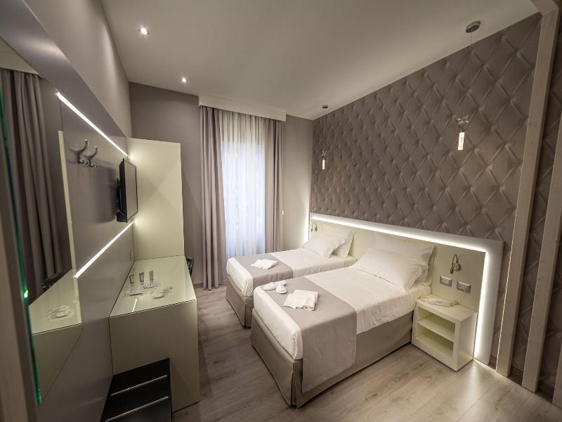 Holygold Suite image