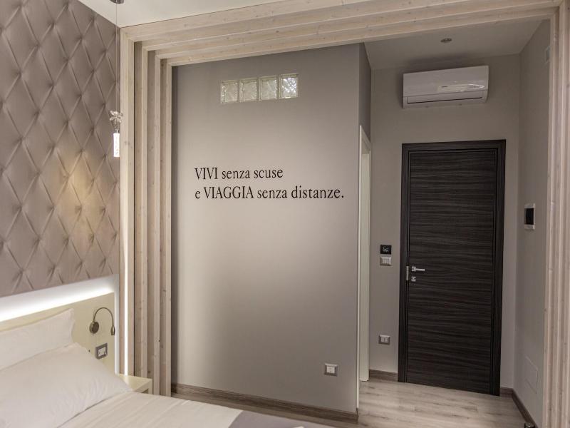 Holygold Suite image