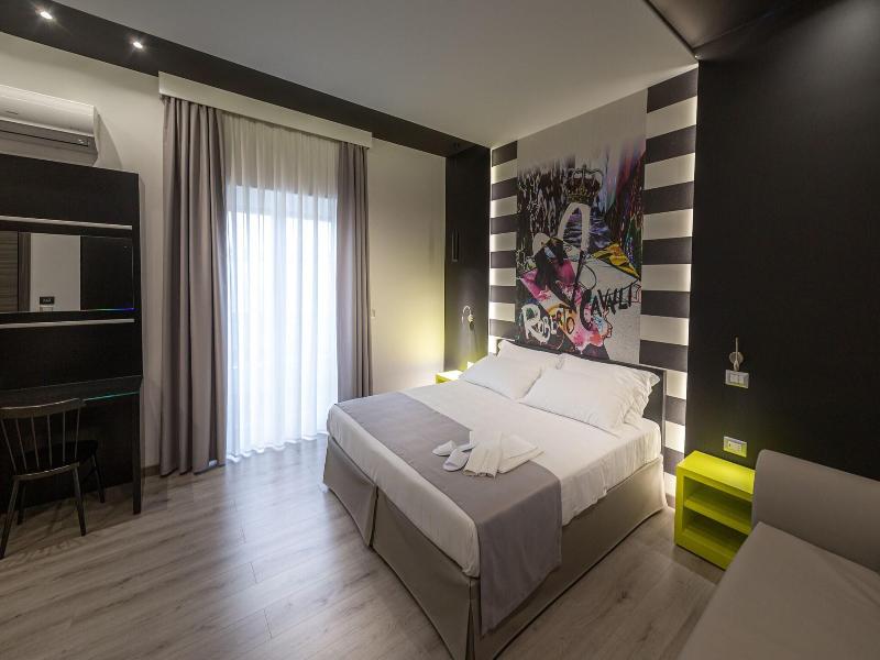 Holygold Suite image