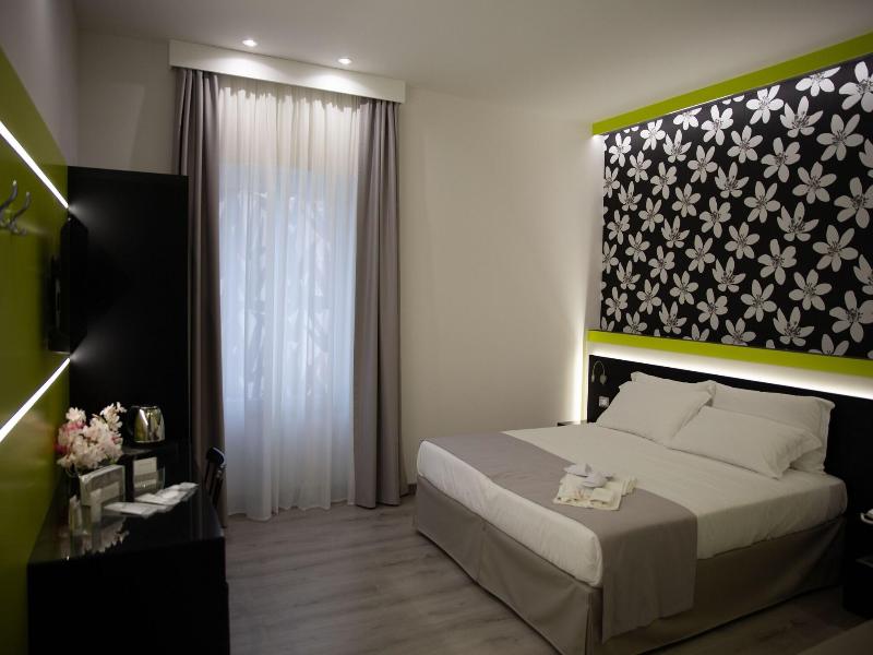Holygold Suite image