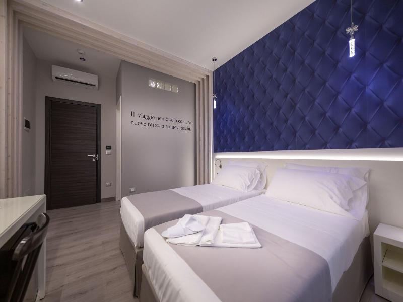Holygold Suite image
