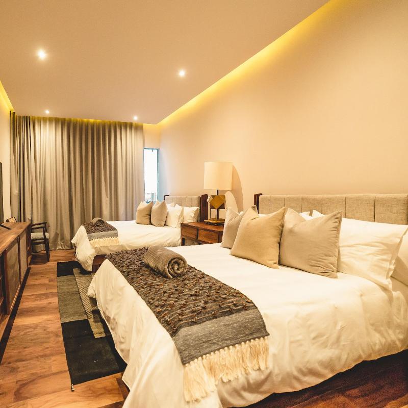 Hotel Tres Raices image