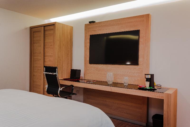 Hotel Kavia Monterrey image