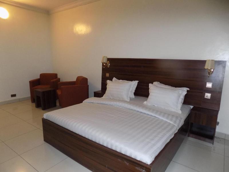 Posh Hotel And Suites image