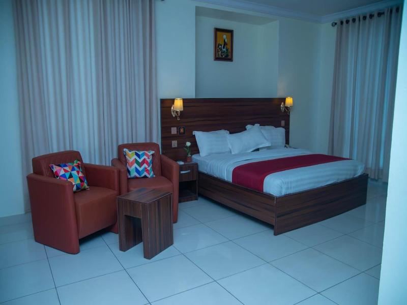Posh Hotel And Suites image