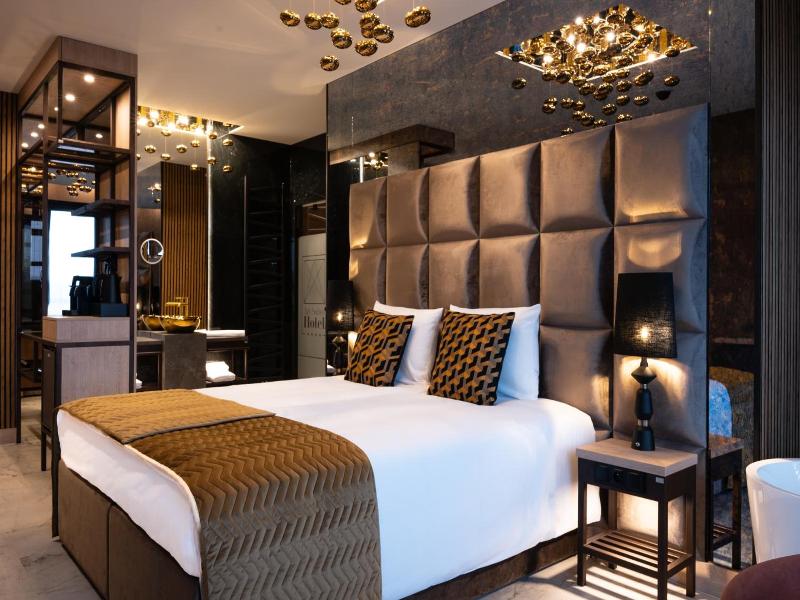 Art Suites Hotel image