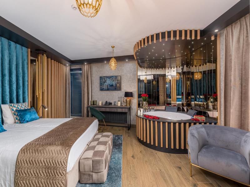 Art Suites Hotel image