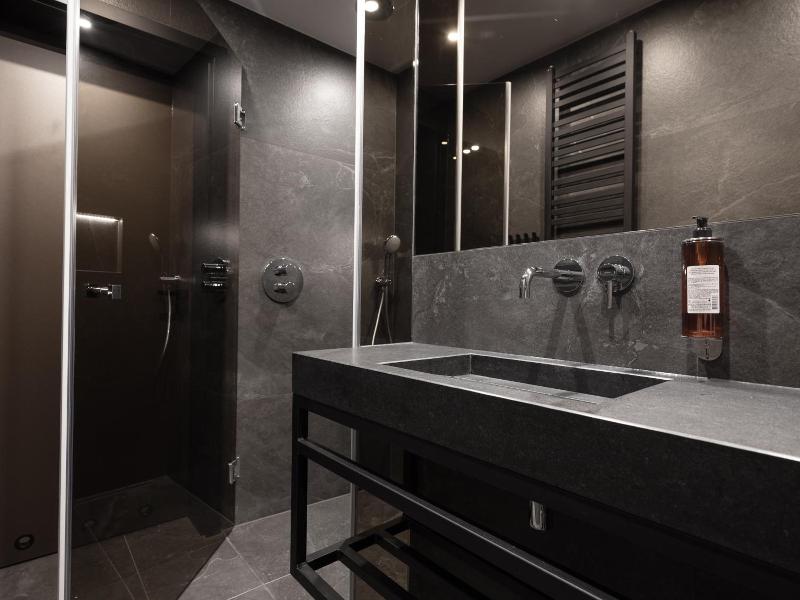 Art Suites Hotel image